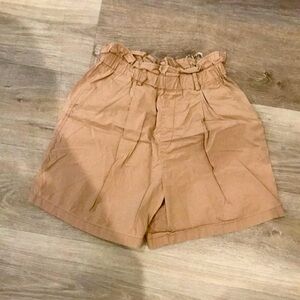 New uniqlo tan cotton shorts